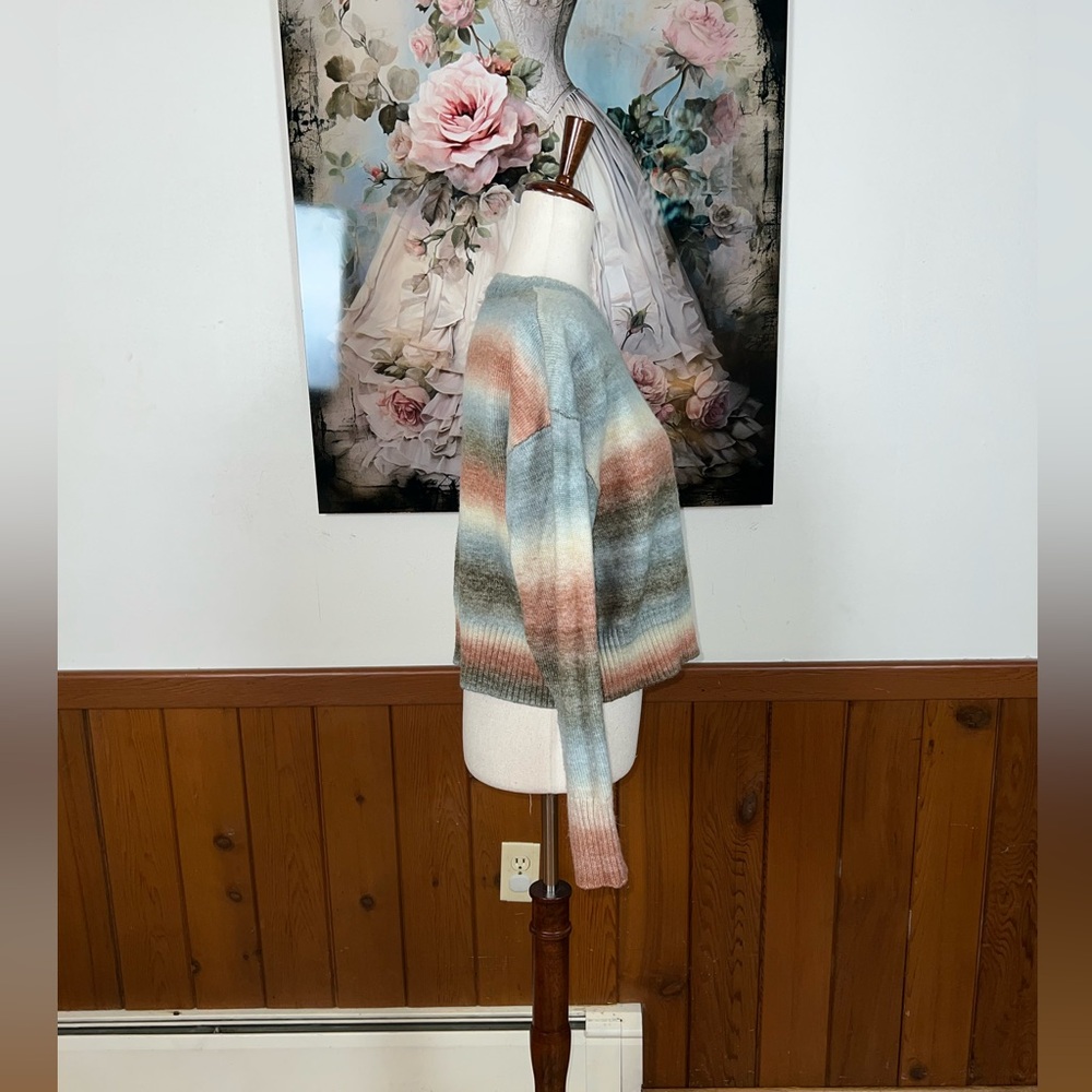 Super Cute Weekend Los Angeles Ravi Striped Multicolor Sweater! - Picture 3 of 6